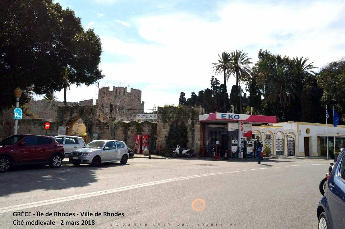 003- Rhodes-Cite medievale .JPG